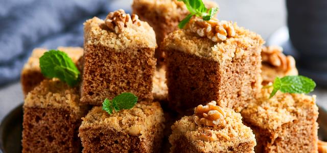 Walnut and Maple Syrup Cake
